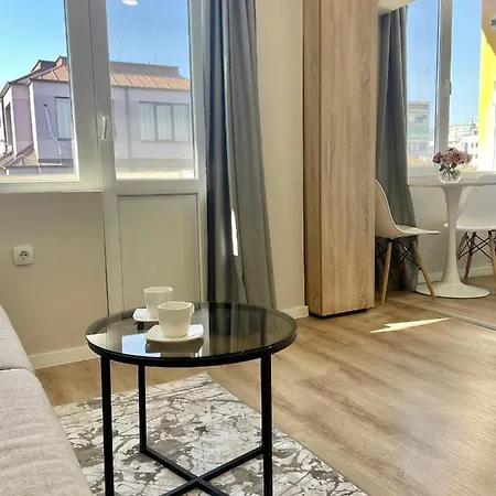Elegant For 4 Persons In Center & Parking Apartment *