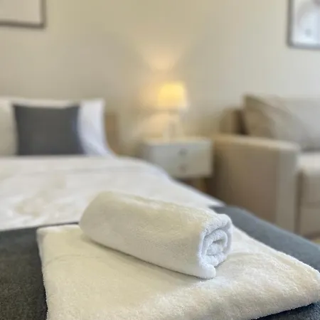 Elegant For 4 Persons In Center & Parking Apartment *