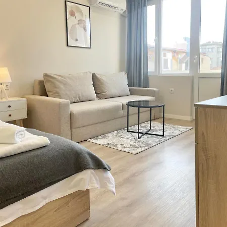 Elegant For 4 Persons In Center & Parking Apartment Stara Zagora
