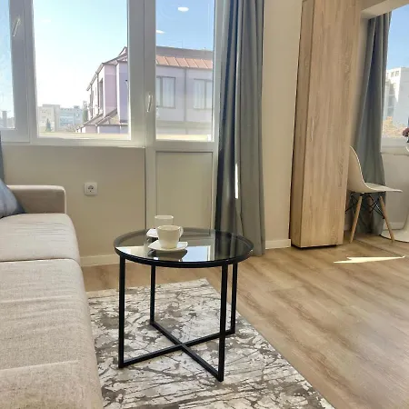 Elegant For 4 Persons In Center & Parking *