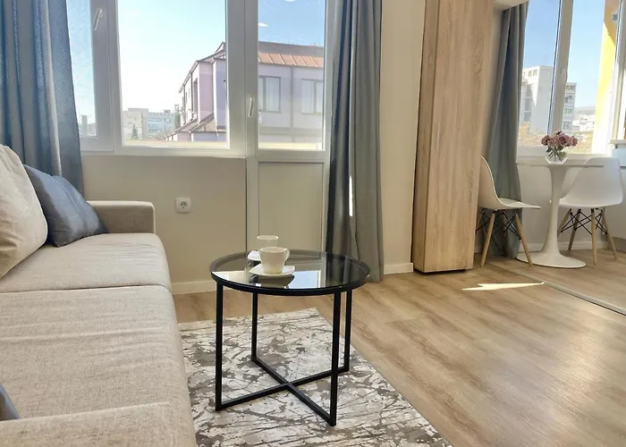 Elegant For 4 Guests In Center *